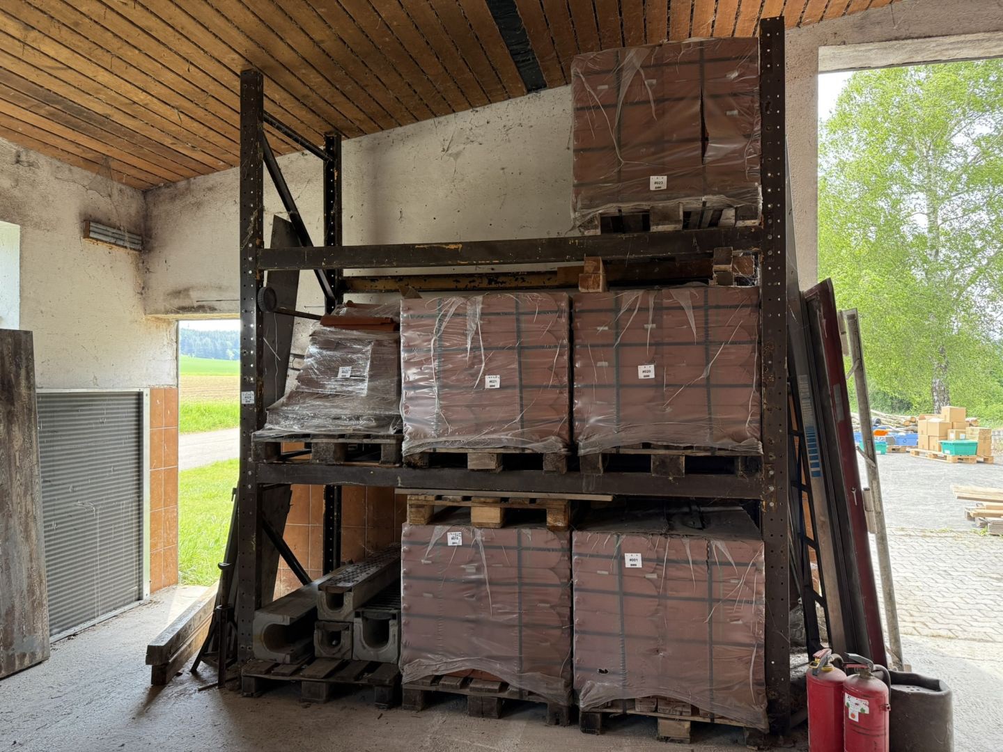 Baumaterial, Werkstattausstattung, Werkzeuge, Möbel und mehr (Teil 1)